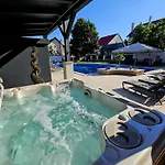 Füge Luxury&wellness Balatonfüred