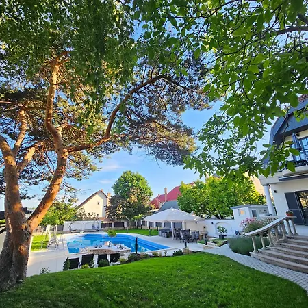 Fuege Luxury & Wellness Балатонфюред