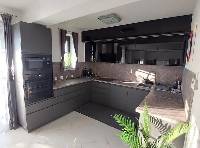 Fuege Luxury & Wellness בית הארחה